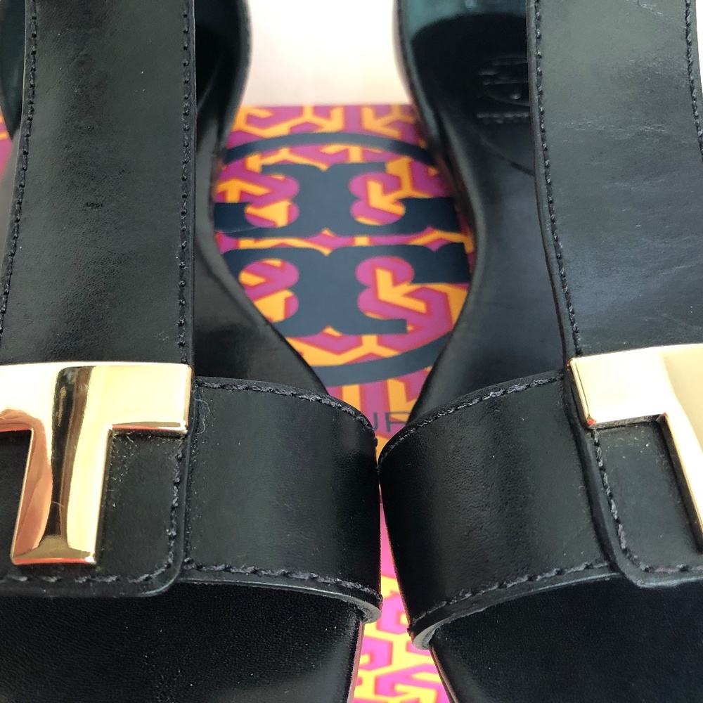 Tory Burch Black Leather Zipper Back Flat Sandal Size 6 - Picture 7 of 7